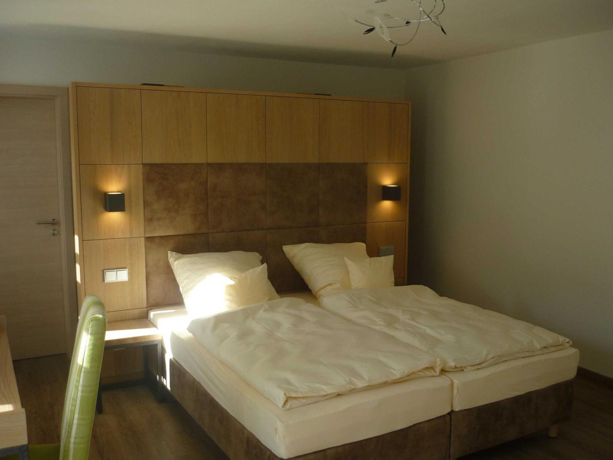 Ferienwohnungen Beim Hotel Zur Post, Erlau Эрлау Экстерьер фото
